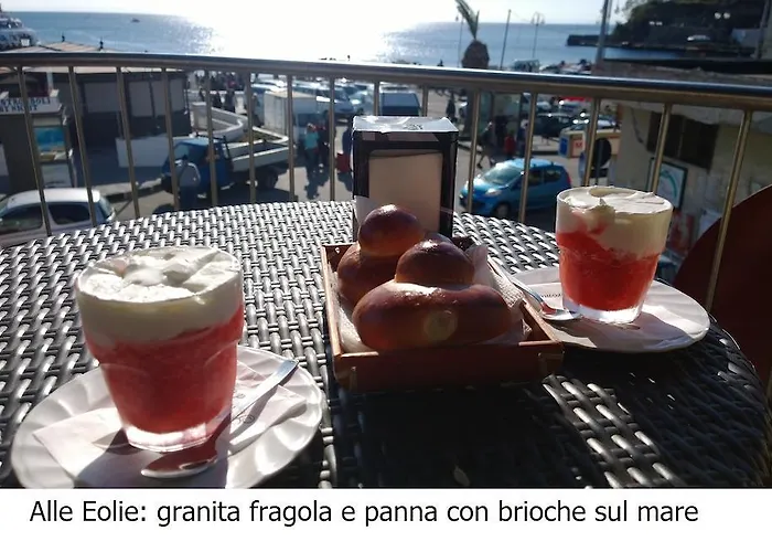 A Pochi Passi Dal Mare * קאנטו